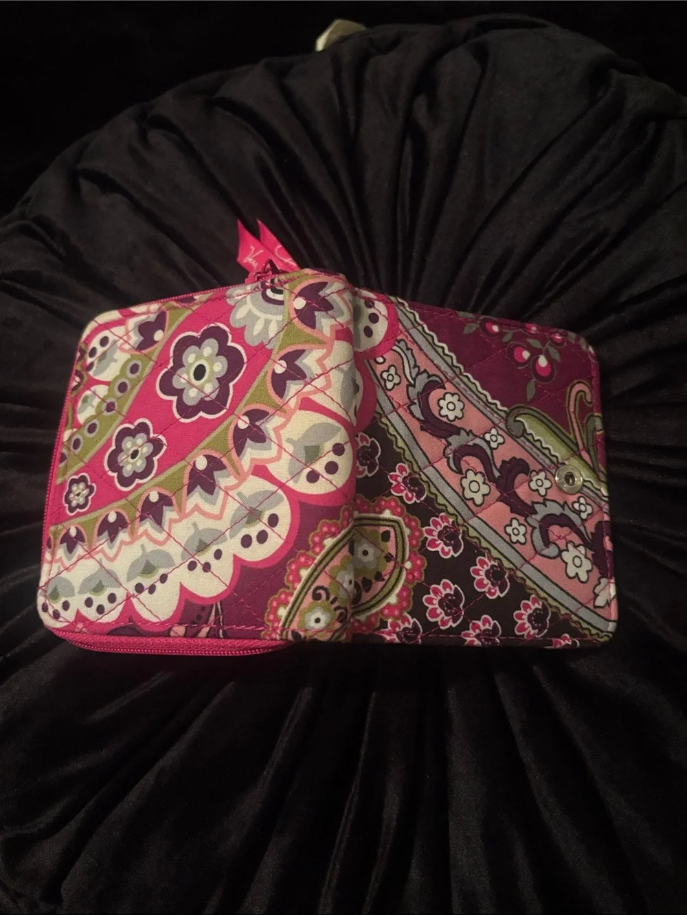 Vera Bradley Pink Paisley Quilted  Sleeve with Matching Wallets